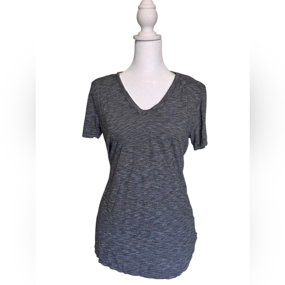 cloth & stone Tops - Cloth And Stone Gray V-Neck Women's Top Size XS